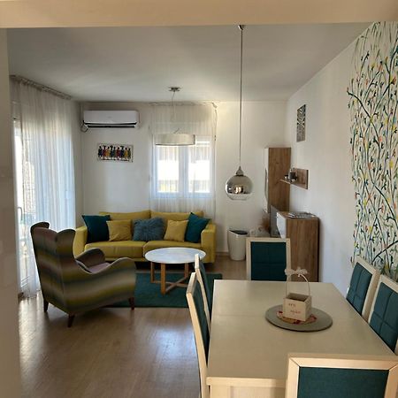 Ana'S 2 Bedrooms Lovely Flat Podgorica Bagian luar foto